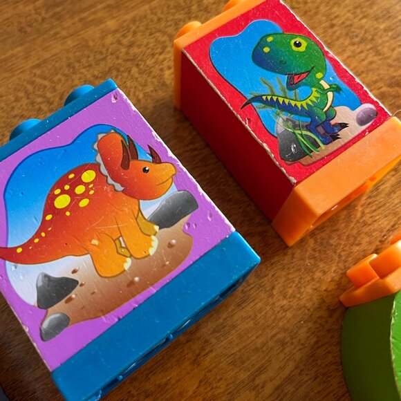 Wood and plastic building bricks *free in bundle* - Picture 5 of 8